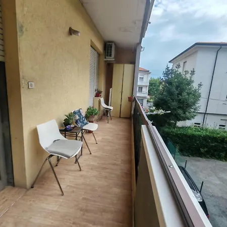 Backpackers Apartament- Il Lupo Affitta * ريميني