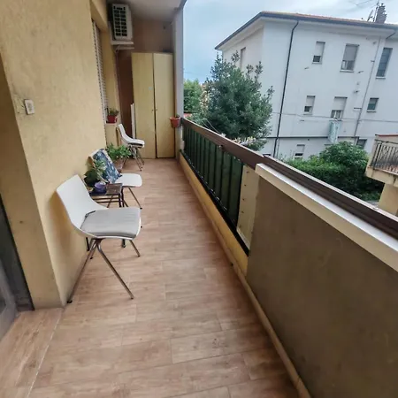 Daire Backpackers Apartament- Il Lupo Affitta *